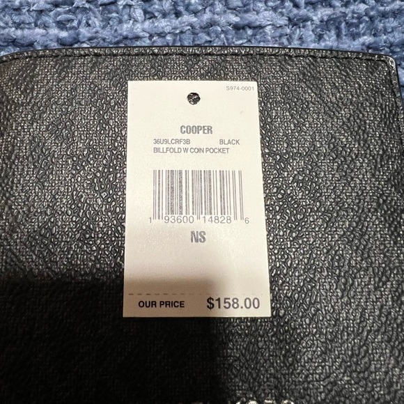 Brand new never used MK mens wallet. - Picture 3 of 3